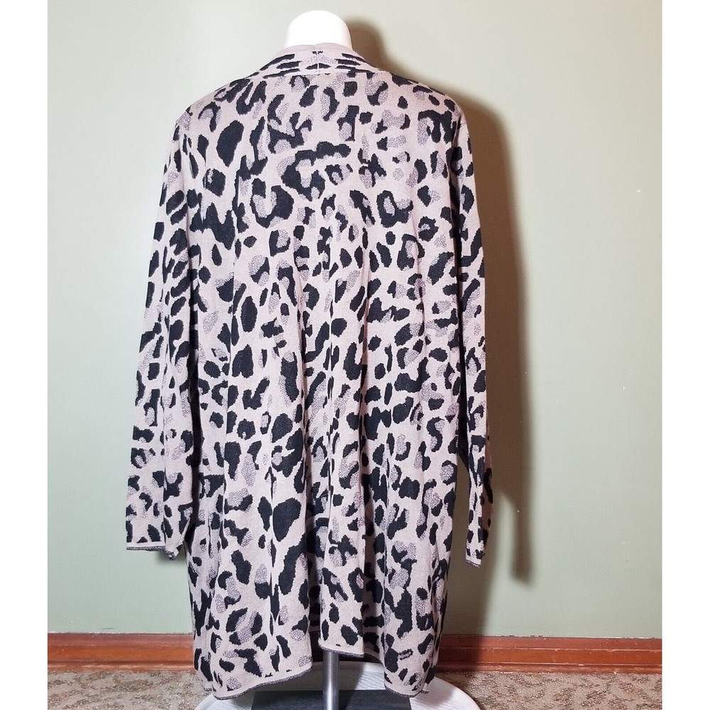 Catherines Black and Cream Animal Print Cardigan - Picture 11 of 11